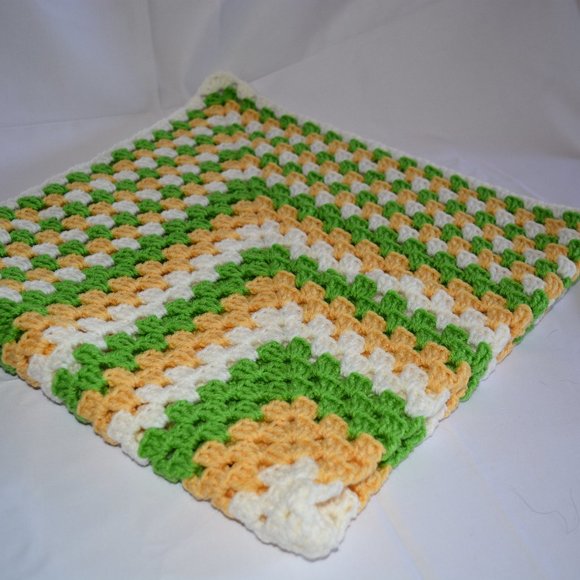 Crochet White, Green, and Cornmeal Baby Blanket/New - Picture 3 of 4